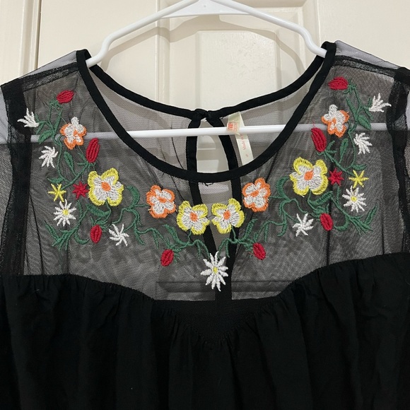 True Destiny Floral Embroidered Black Mini Dress size small - Picture 2 of 8